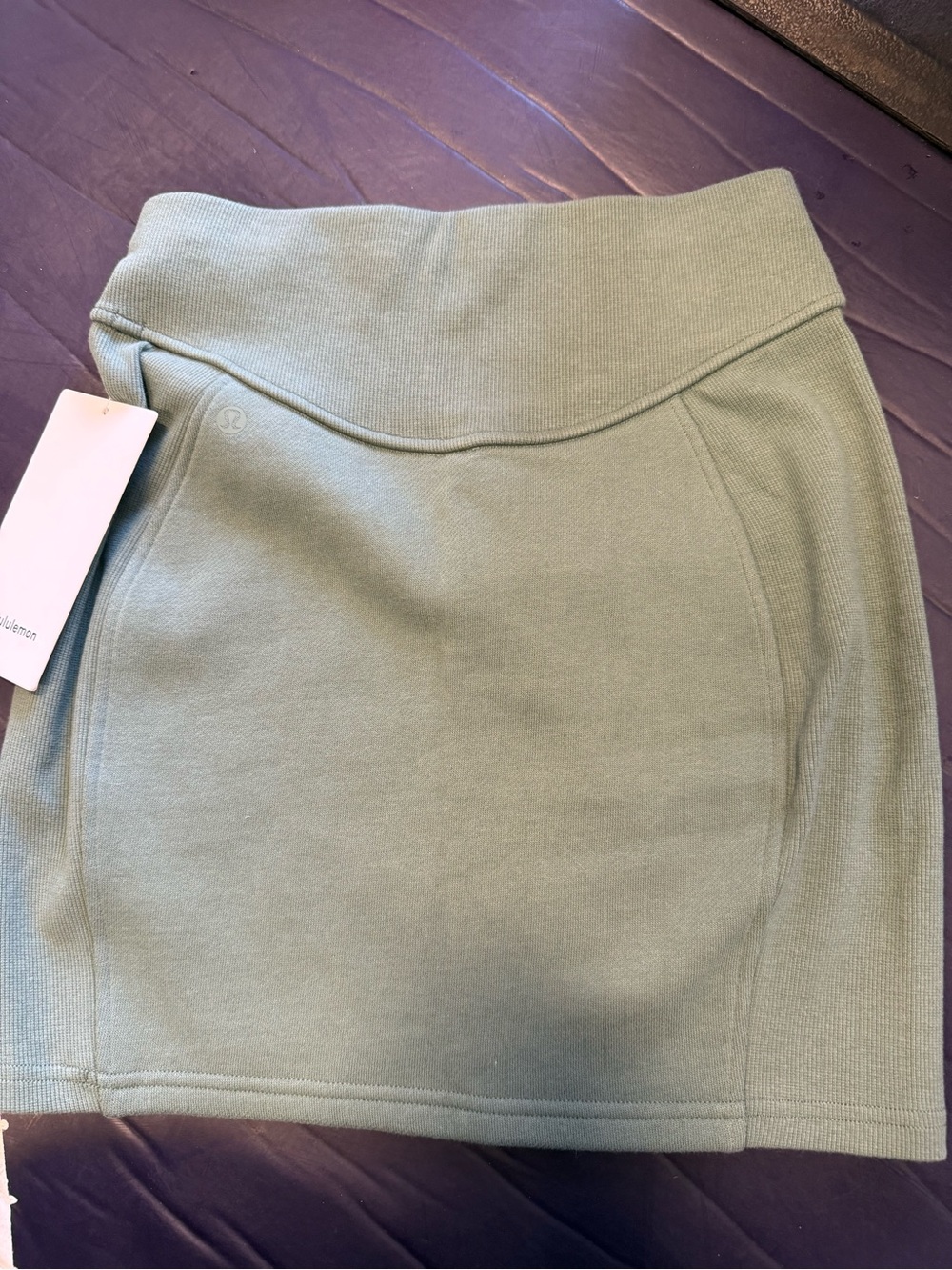 NWT lululemon scuba high rise mini skirt‎ Sage Green size XS